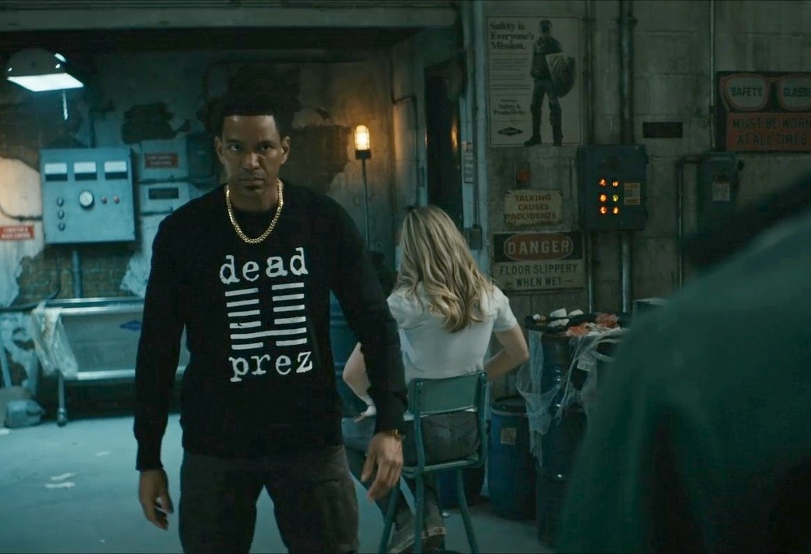 MM wears a dead prez t-shirt in the boys season four finale