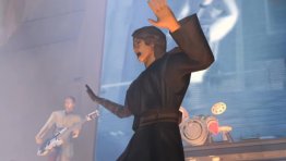 Anakin and Obi-Wan Rock Out in 2004 Animated STAR WARS Franz Ferdinand Music Video