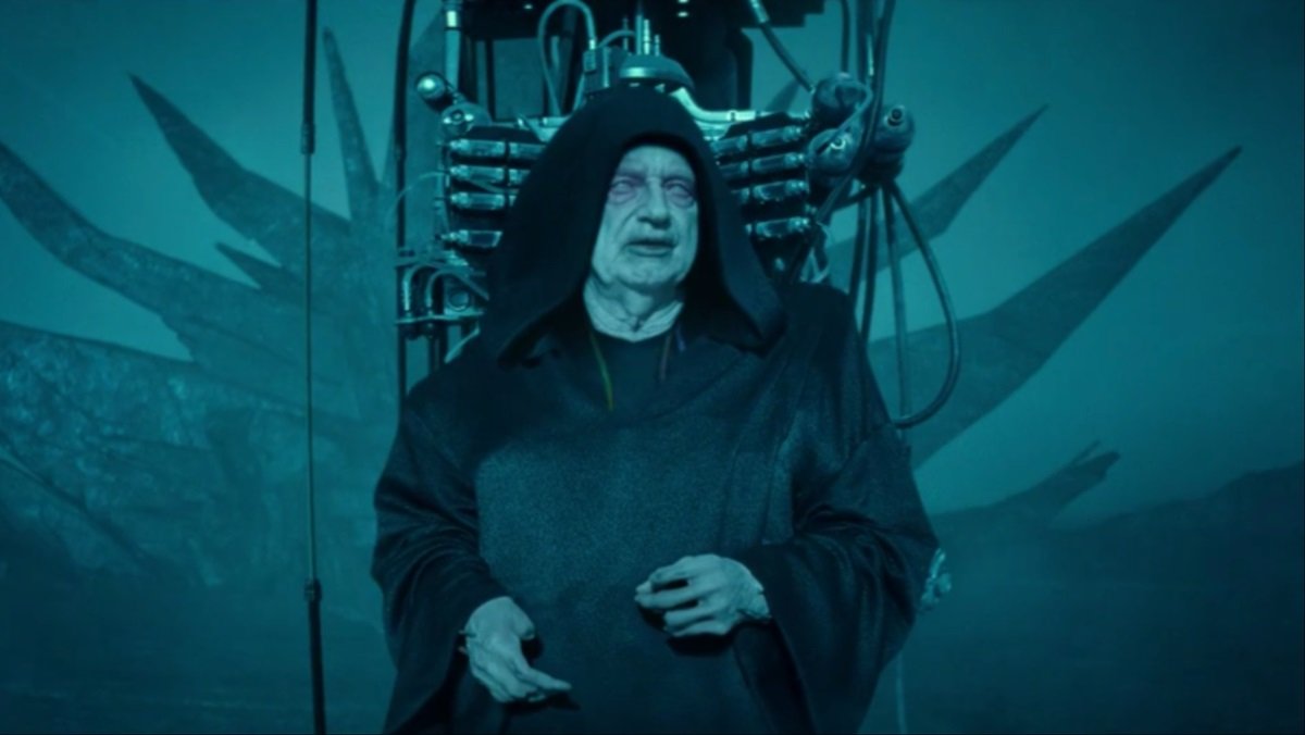 Ian McDiarmid as the resurrected Emperor Palpatine in The Rise of Skywalker, McDiarmid answered if Palpatine had sex in order to have a granddaughter